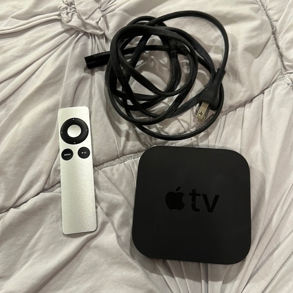 Apple TV box cord and remote - model A1469